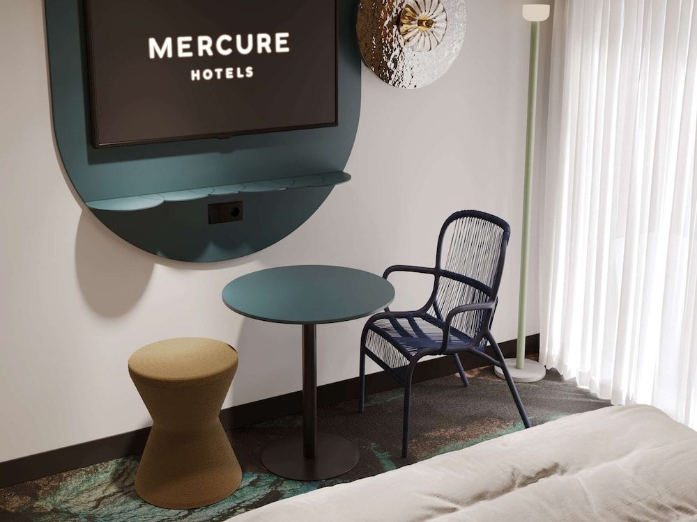 Mercure Annecy Centre Classic Twin Room, 1 Double Bed 9