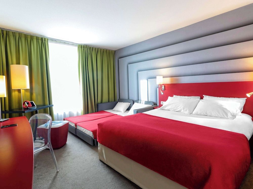 Standard Family Room with 1 double bed and 2 sofas