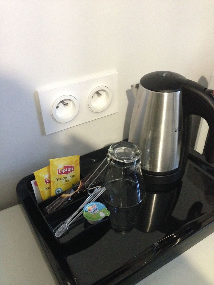 Regina Hotel Standard Single Room 4