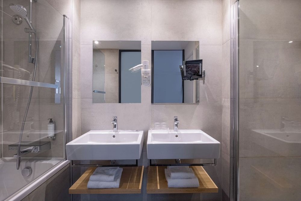 Grand Hotel Francais - ex. Best Western Comfort with 1 double bed, non-smoking 10