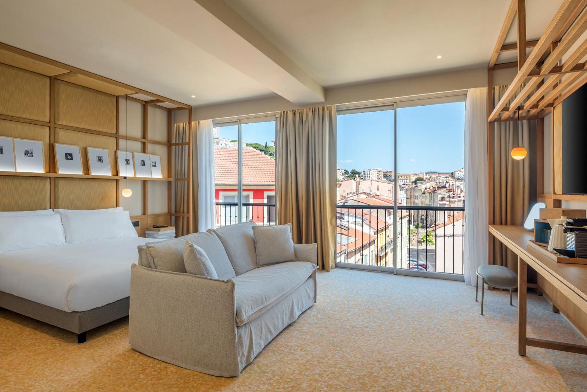 Canopy by Hilton Cannes Queen Accessible Room 2