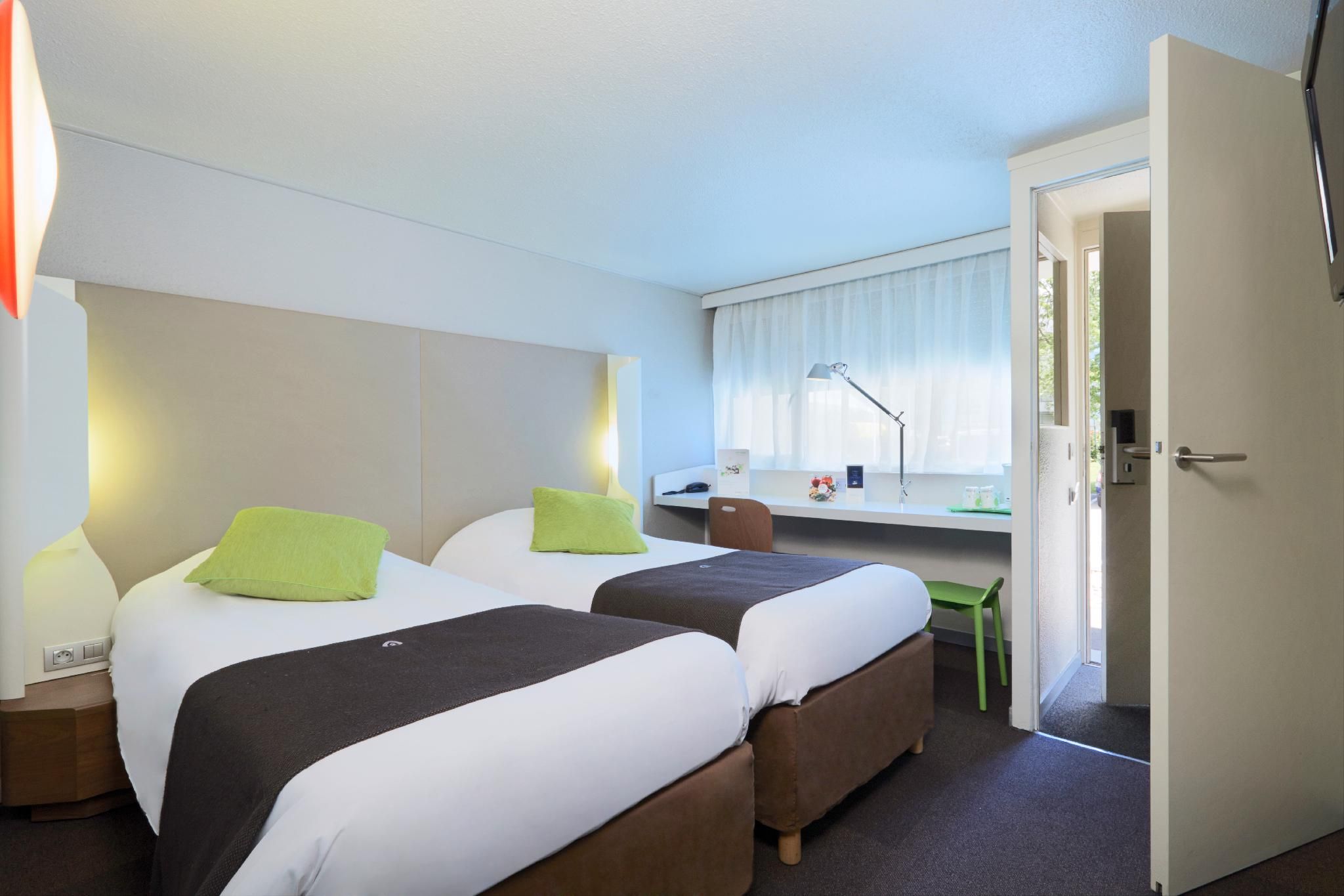 Room Next Generation - 2 Single Beds 1 Junior Bed up to 10 years