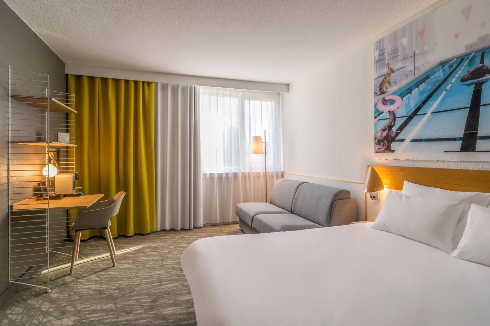 Executive Room, Lake View - 1 Double Bed And 1 Single Sofa Bed