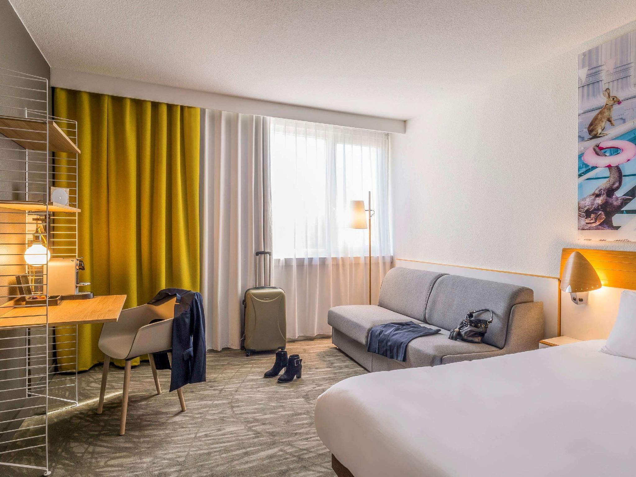 Executive Room, Lake View - 1 Double Bed And 1 Single Sofa Bed