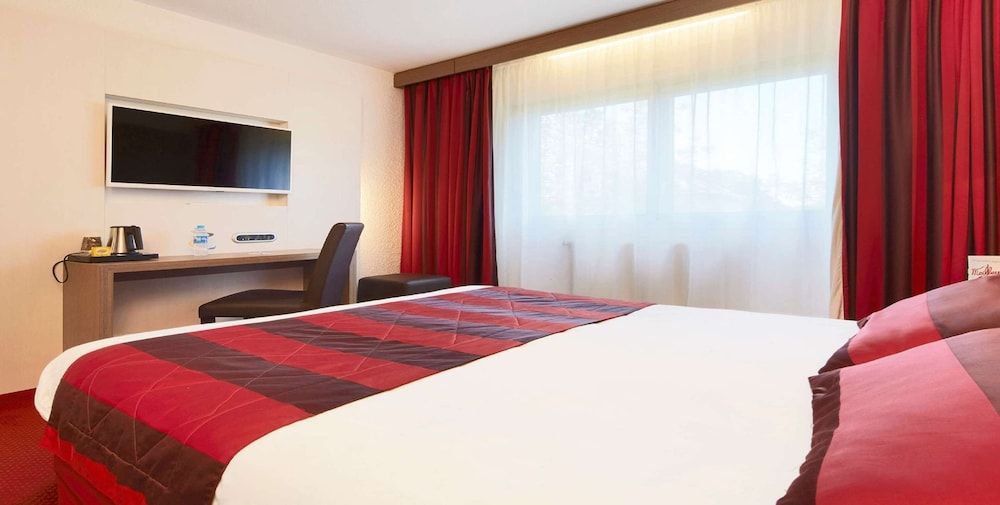 Kyriad Grenoble Centre Standard Room, 1 Double Bed 2