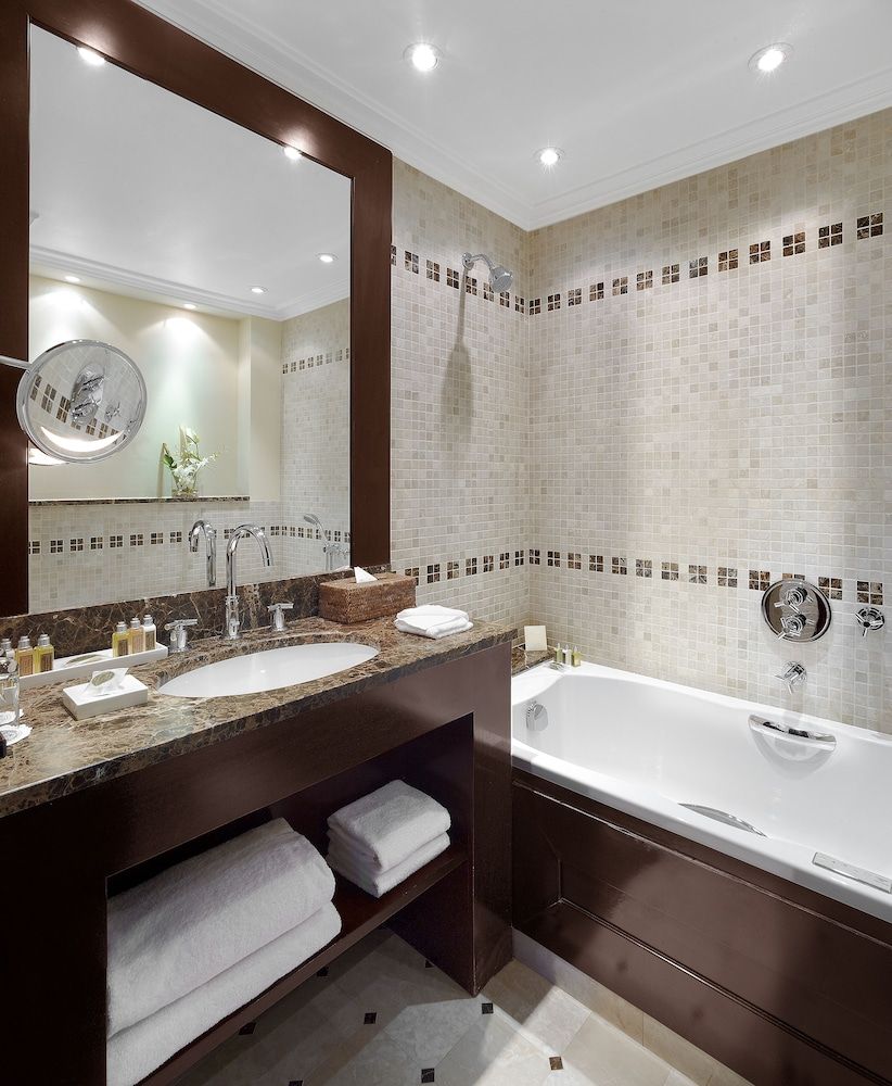undefined Hotel Juana 10