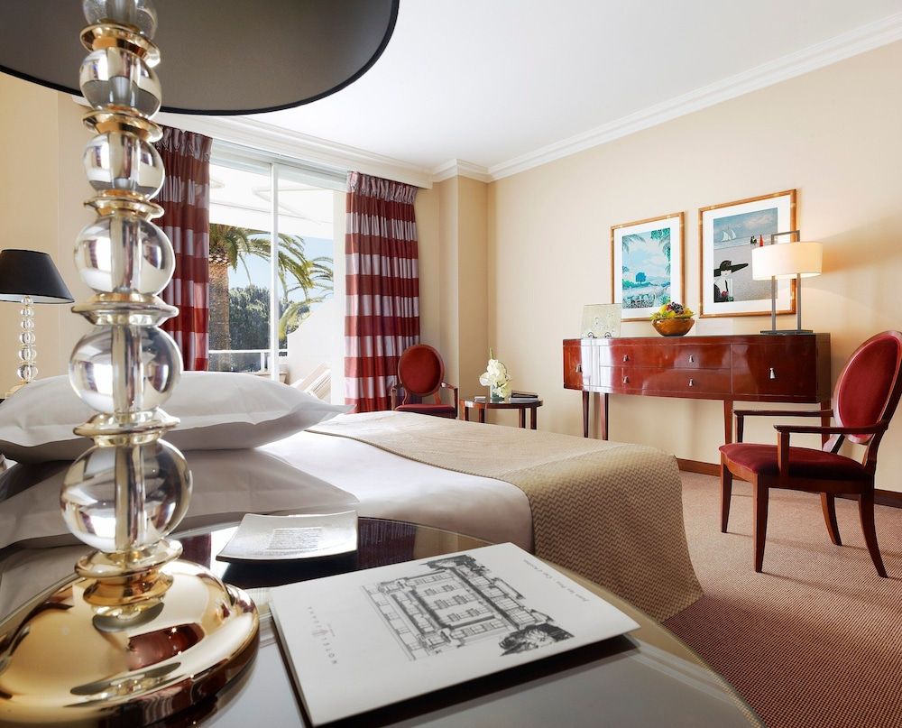 undefined Hotel Juana 8