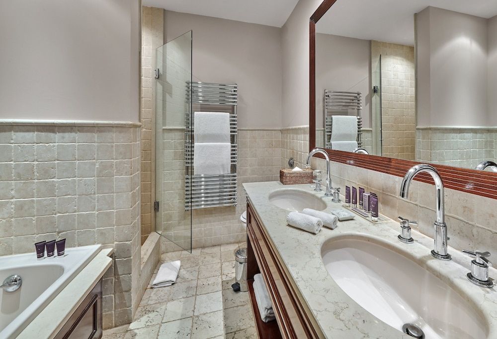 Hotel Juana Classic Room 5