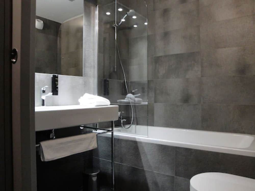 Chalet Hotel Du Bois Double Room with Balcony Mont Blanc side 3