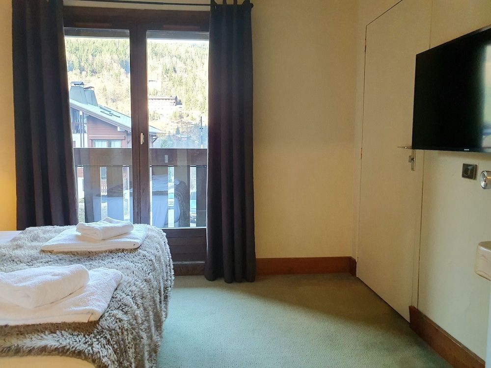Chalet Hotel Du Bois Double Room with Balcony Brévent Side 7