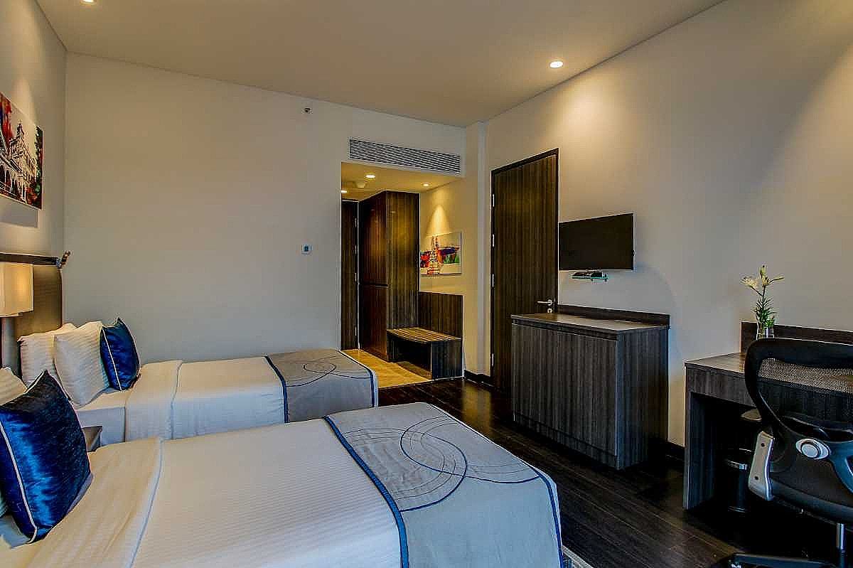 Deluxe Room City View Twin Bed