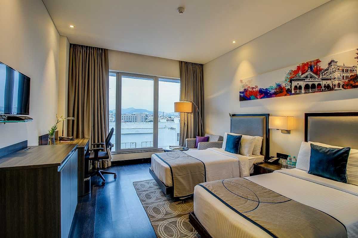 Executive Room City View Twin Bed