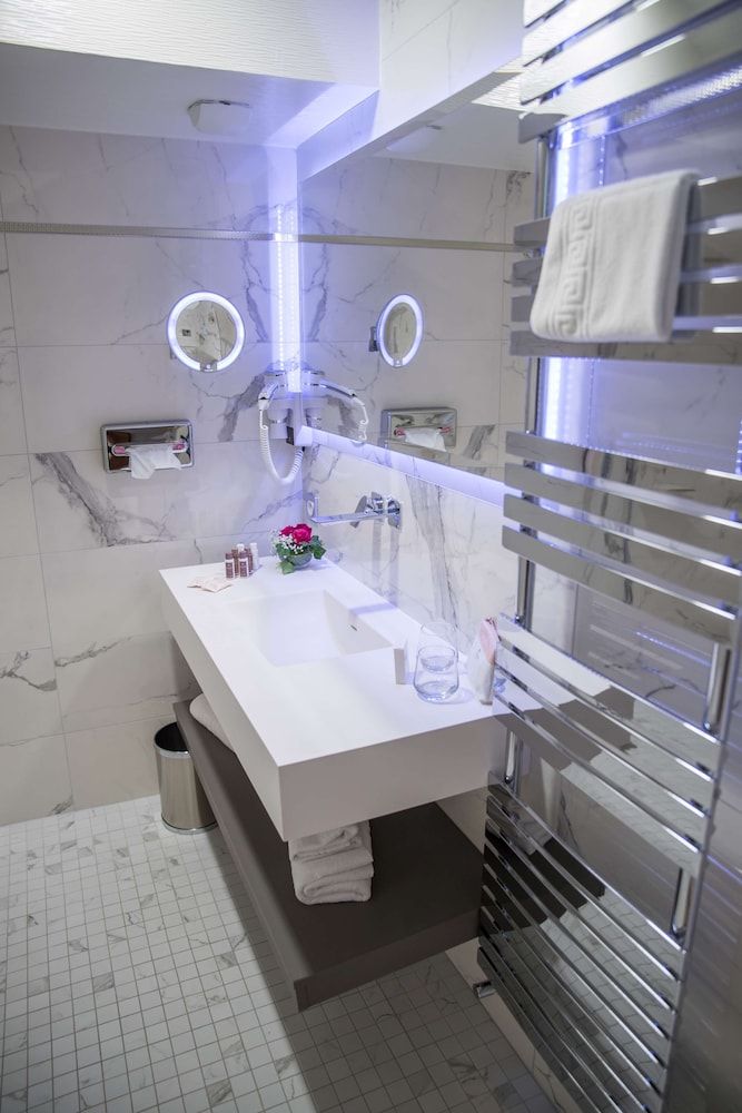 Best Western Beausejour Superior Room, 1 Double Bed, Non Smoking 4