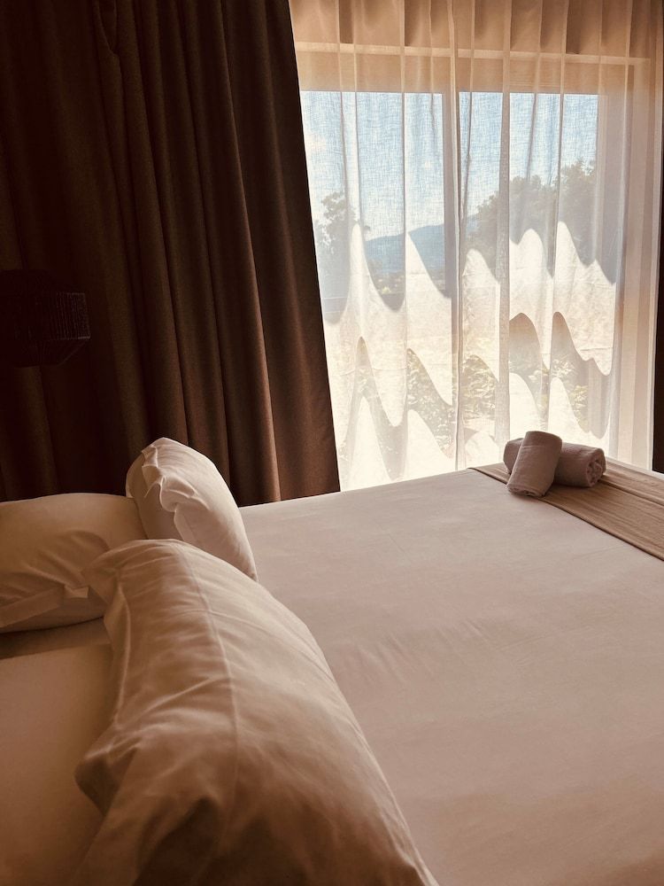 Hotel Restaurant SPA la Madrague Superior Room 3