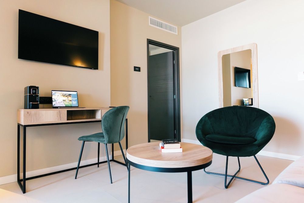 Hotel Restaurant SPA la Madrague Junior Suite 7