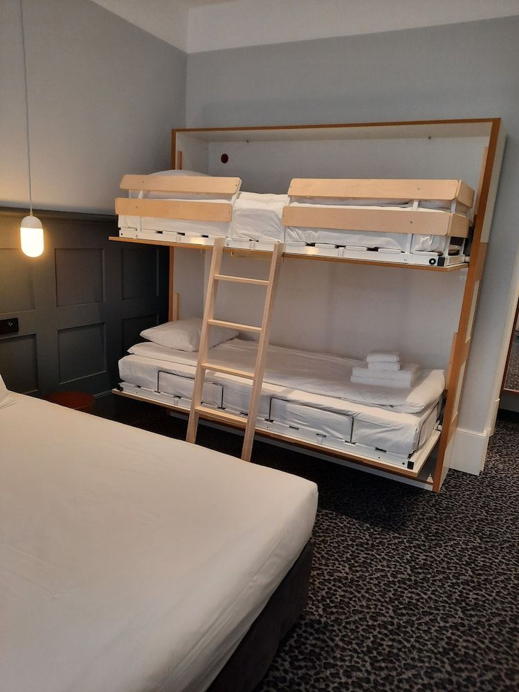 Family Room, Multiple Beds, Non Smoking