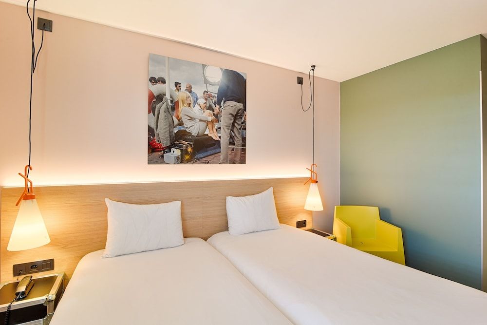 ibis Styles Lyon Confluence Standard Room, 1 Double Bed 4