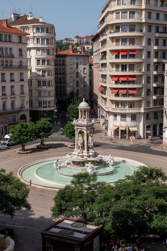 undefined Mercure Lyon Centre Beaux Arts 5