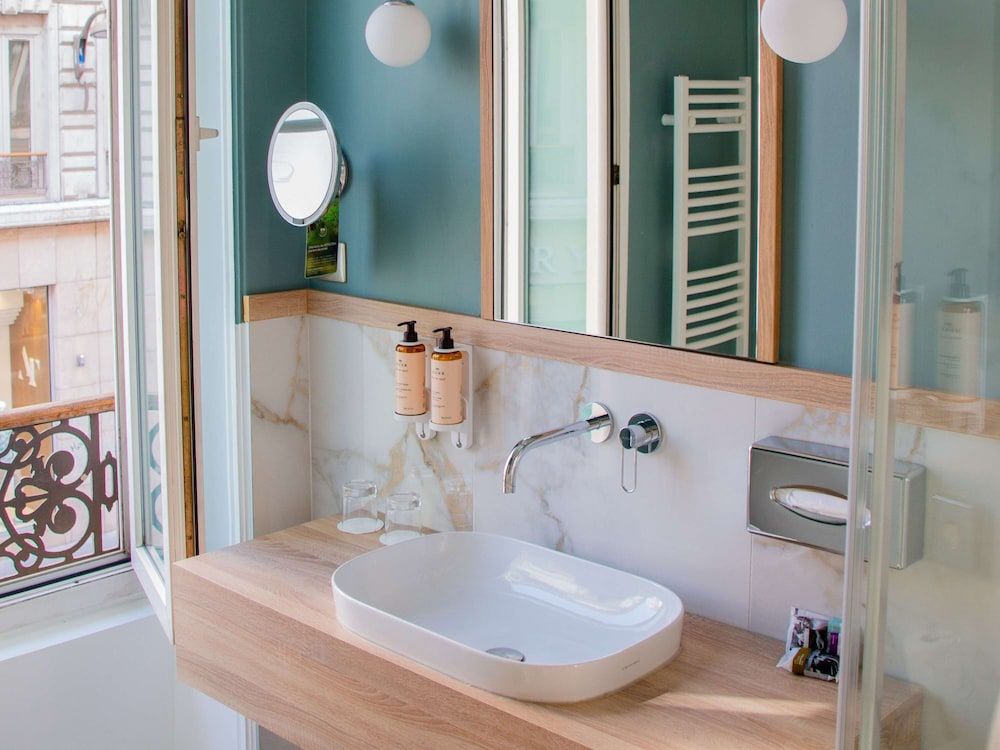 Mercure Lyon Centre Beaux Arts Classic Room, 1 Double Bed 11