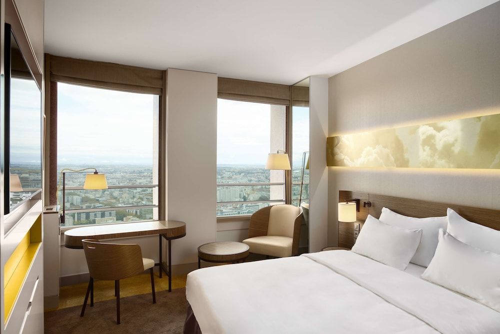 Radisson Blu Hotel Lyon Standard Room, City View 3