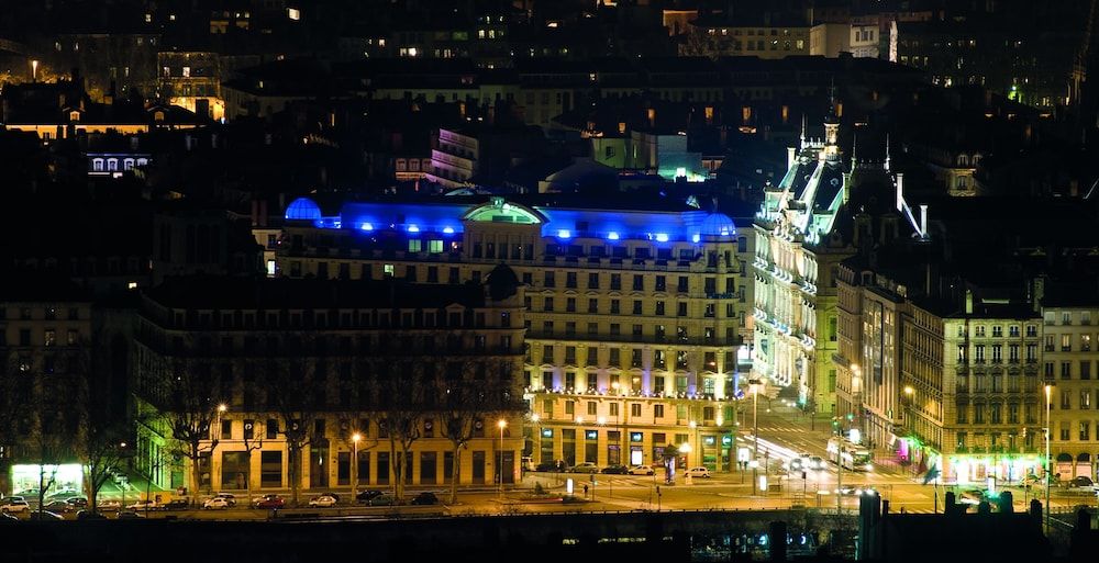 undefined Radisson Blu Hotel Lyon 4