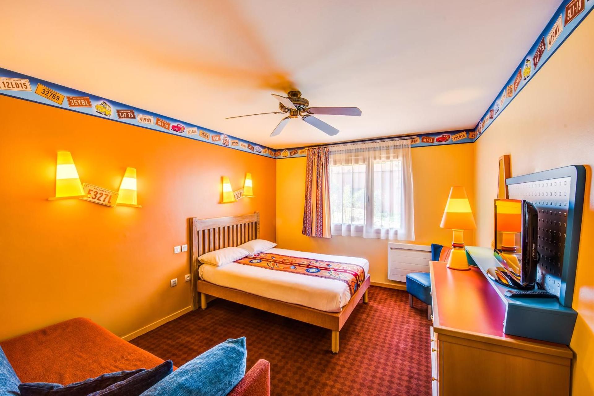 Disney Hotel Santa Fe Cars Standard Room 2