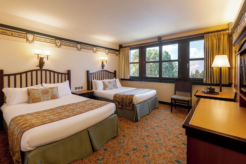 Disney Sequoia Lodge Standard Room 2