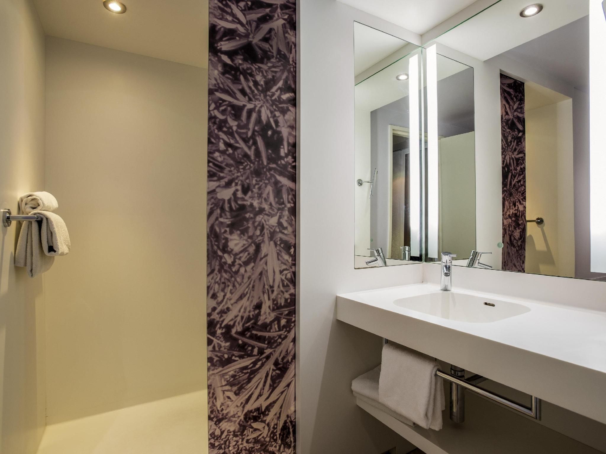 undefined Mercure Marseille Centre Vieux Port 9