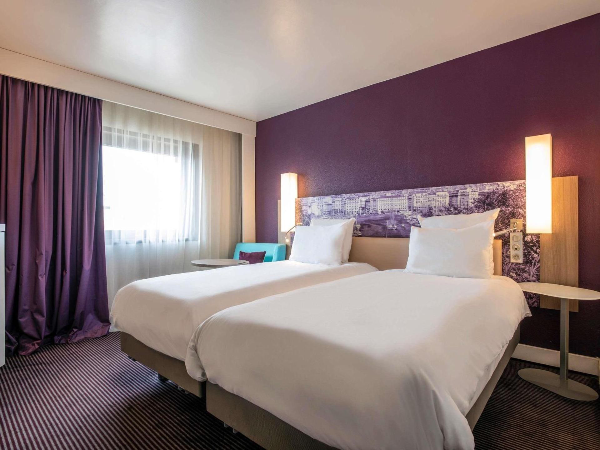 Mercure Marseille Centre Vieux Port Classic Twin Bed 2