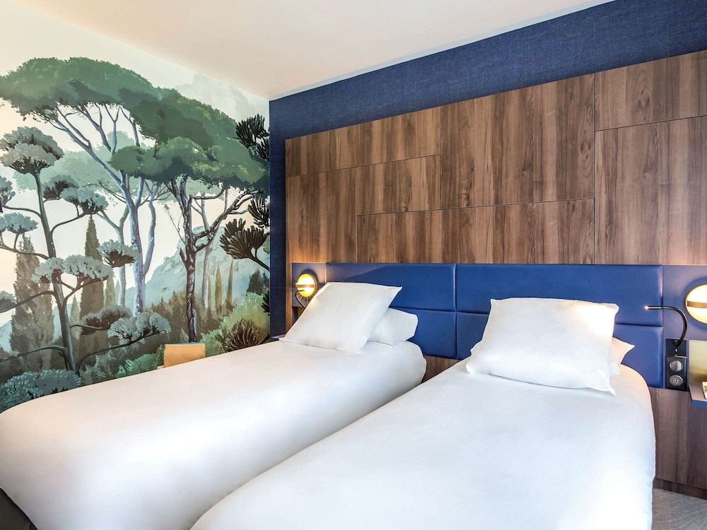 Mercure Marseille Centre Bompard La Corniche Classic Room, 2 Twin Beds 4