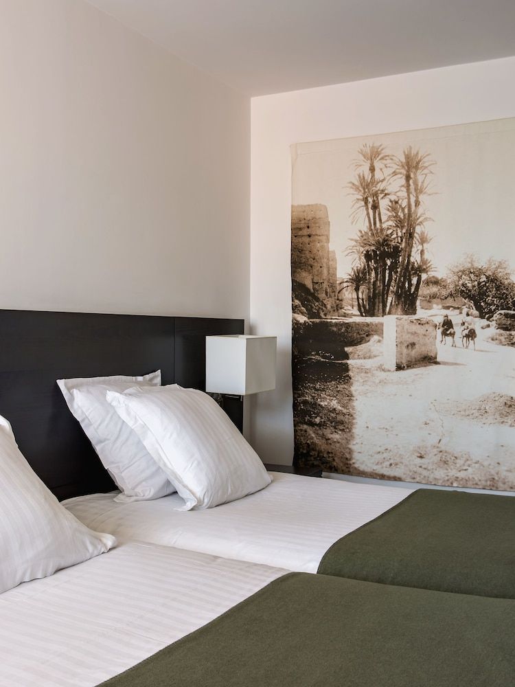 New Hotel of Marseille Standard Double or Twin Room 6