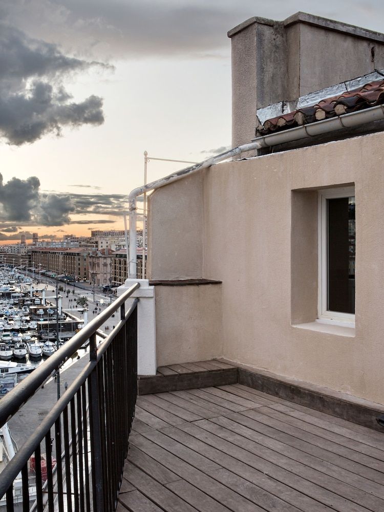 undefined New Hotel Le Quai - Vieux Port 2