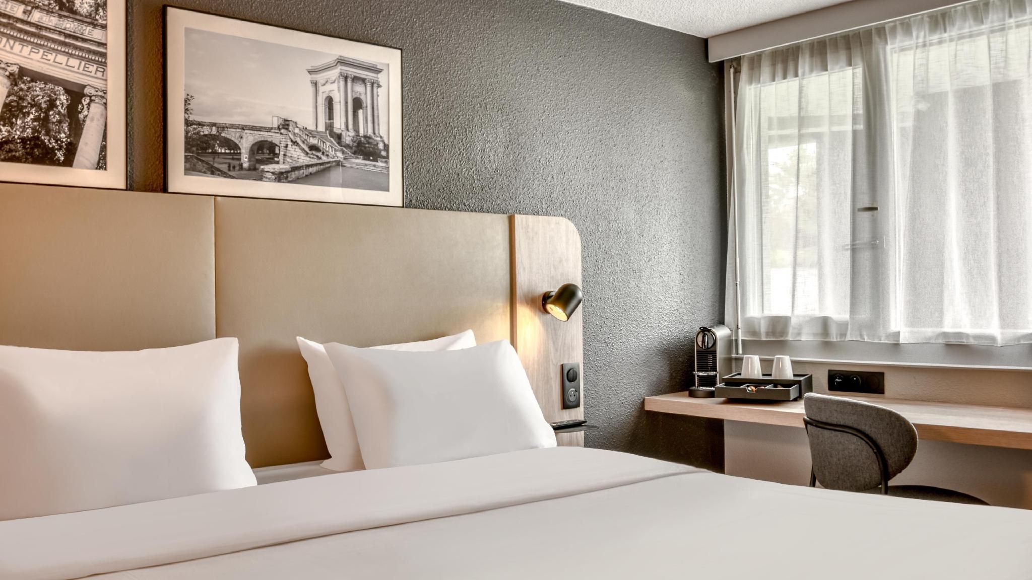 Superior Room - 1 King Bed