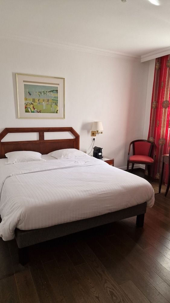 Deluxe Room, 1 Queen Bed