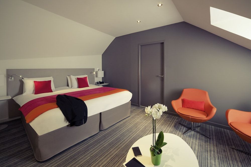 Executive Suite, 1 King Bed with Sofa bed