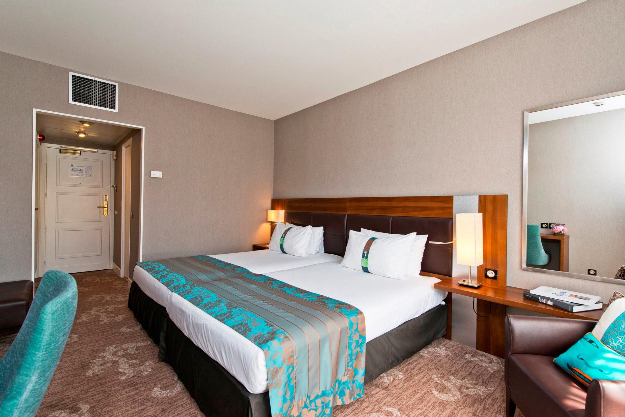 2 Twin Beds Standard