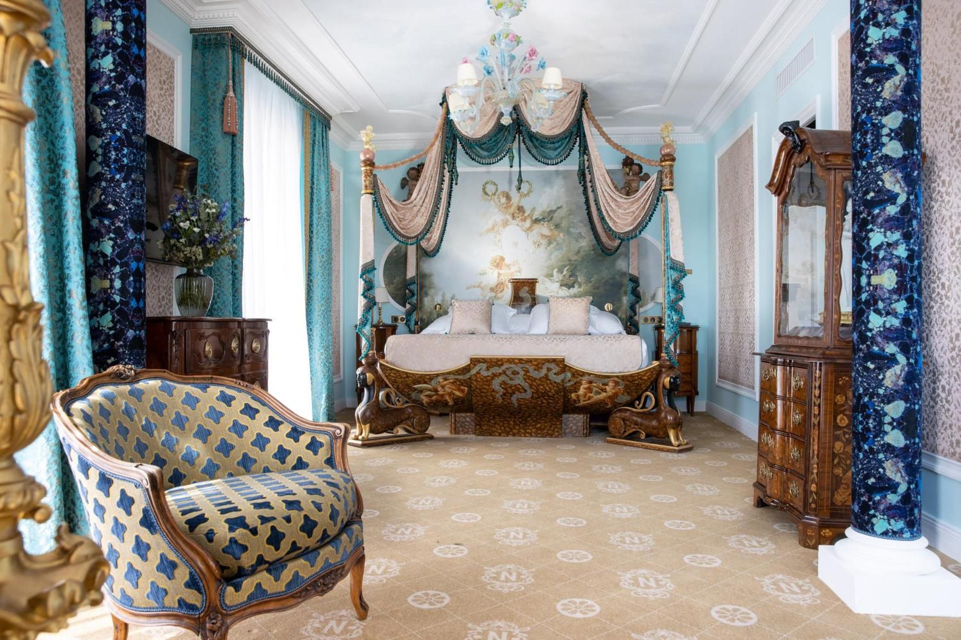 undefined Hotel Le Negresco 10