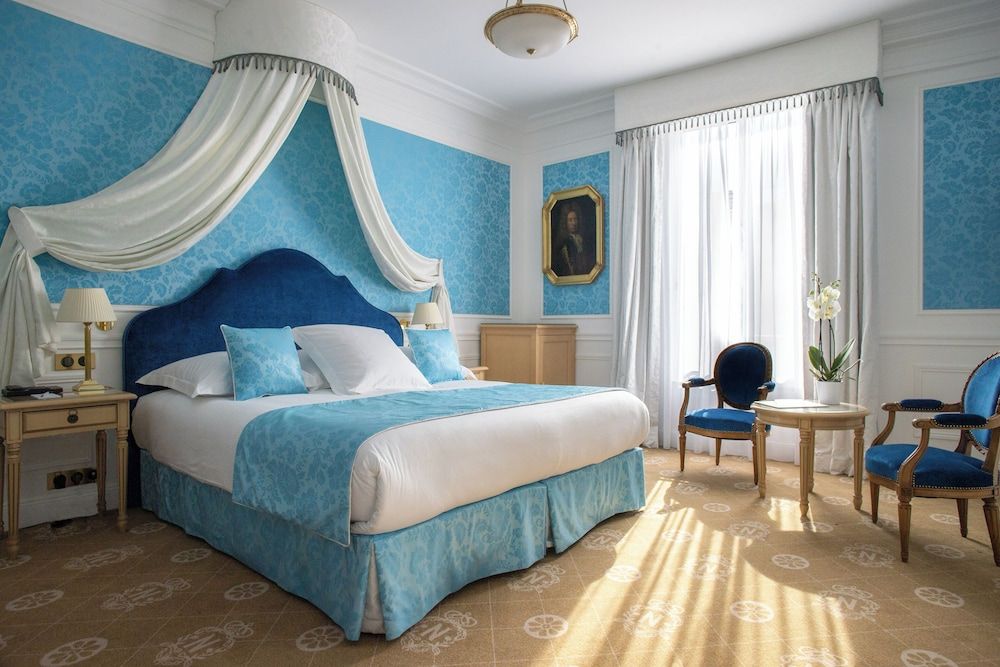 Hotel Le Negresco Superior Room, Courtyard View 2