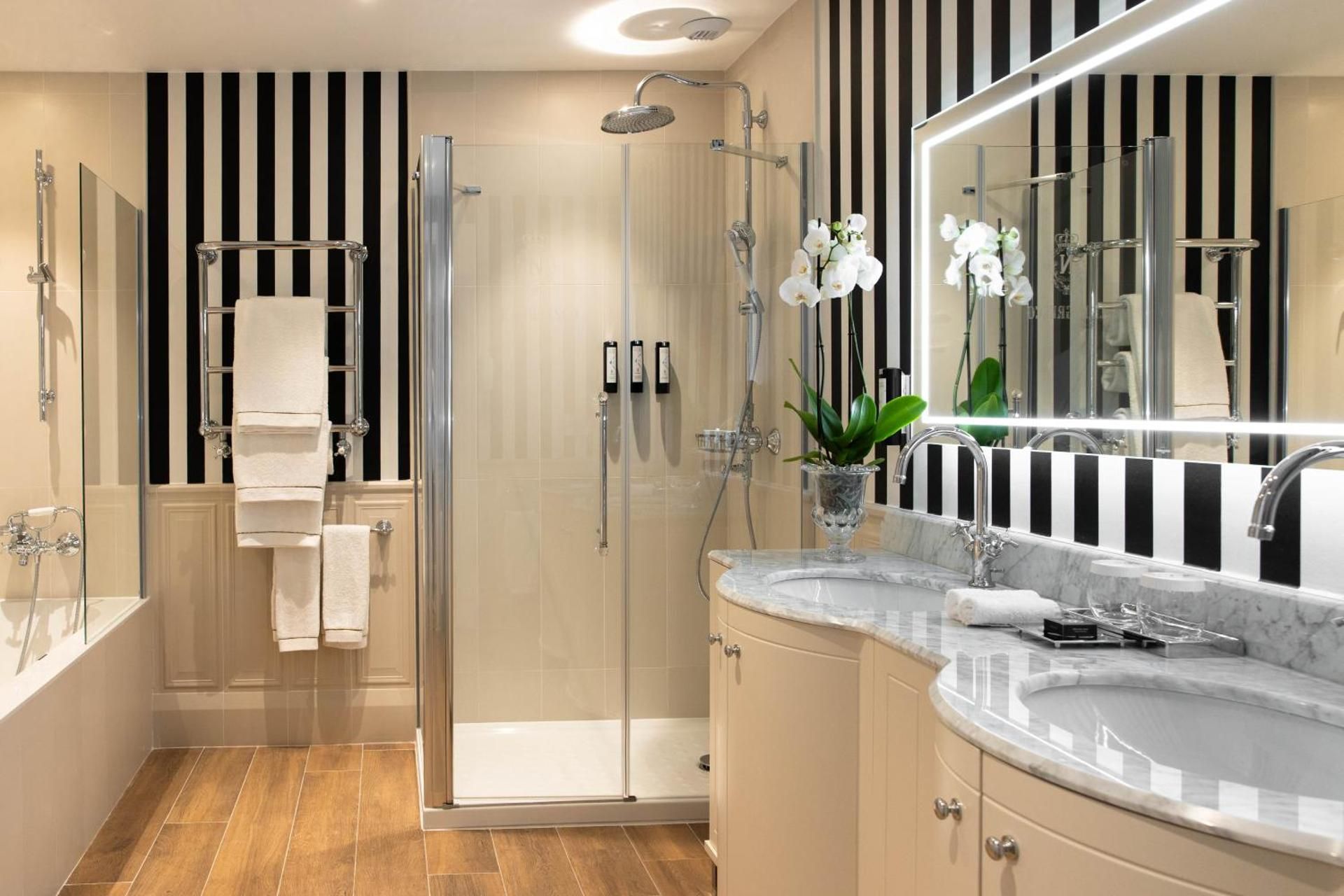 undefined Hotel Le Negresco 9