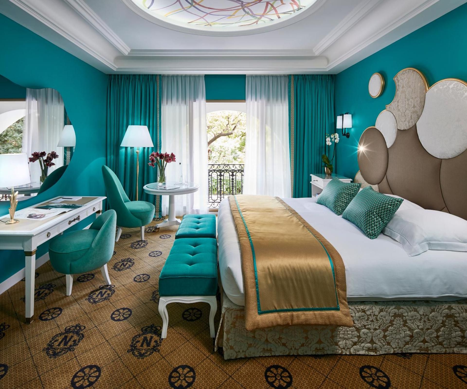 Rivoli Room - Garden area