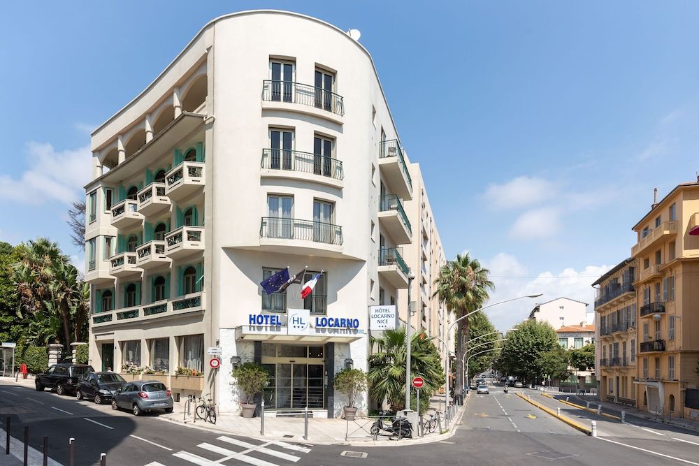 undefined Hôtel Locarno Nice 3