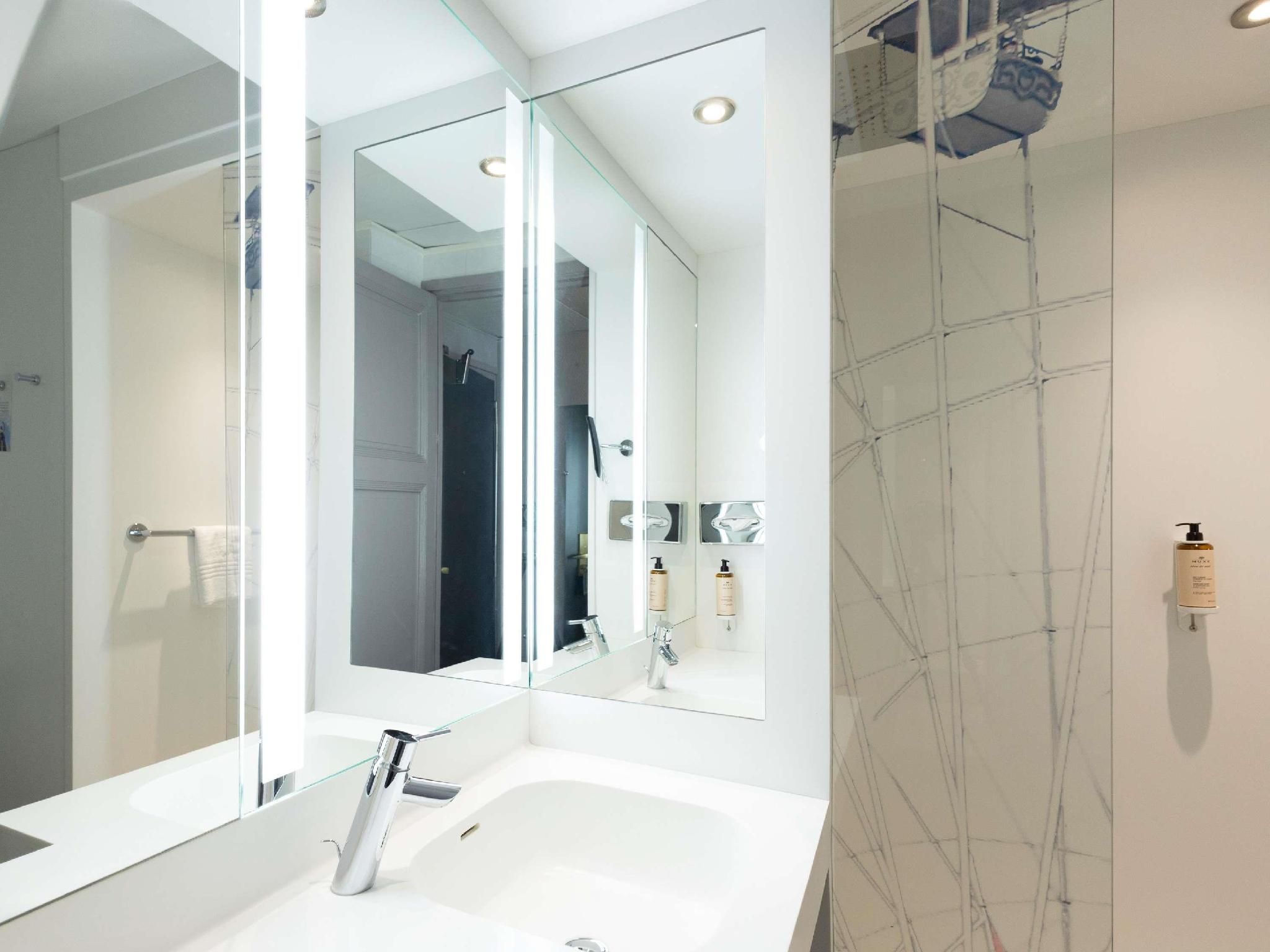 Superior Room with terrace and 1 double bed