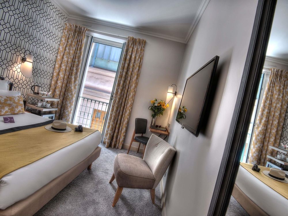 Mercure Nice Marche aux Fleurs Classic Room 4