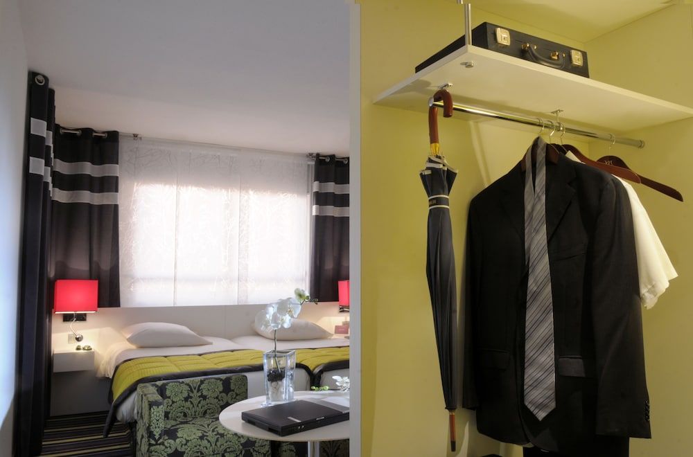 Mercure Nice Promenade Des Anglais Superior Room, 2 Twin Beds 8