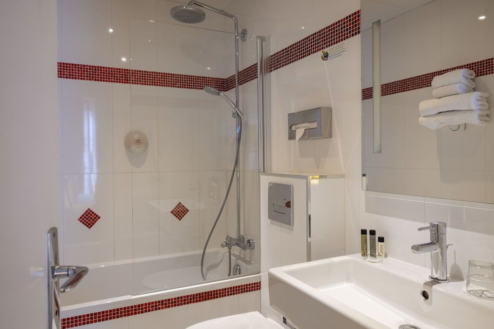 undefined Abbatial Saint Germain 9