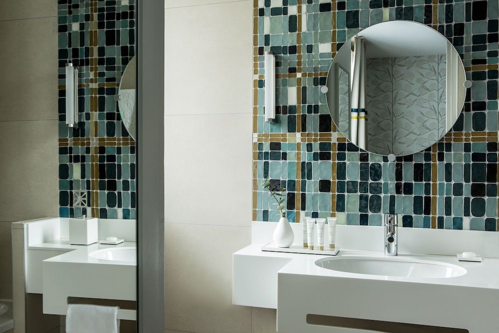 Hotel Aiglon Classic Room 4