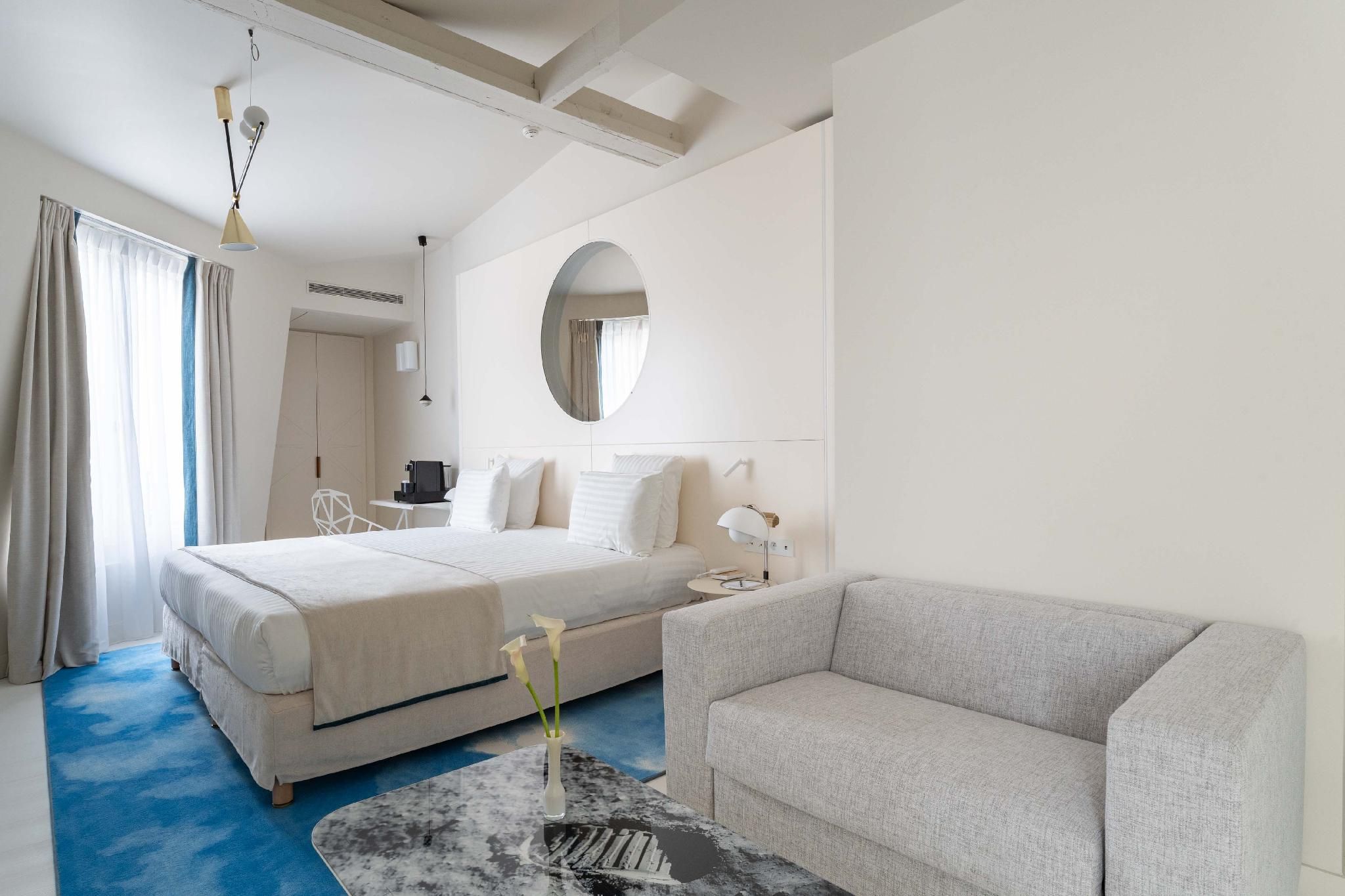 Executive Family Room