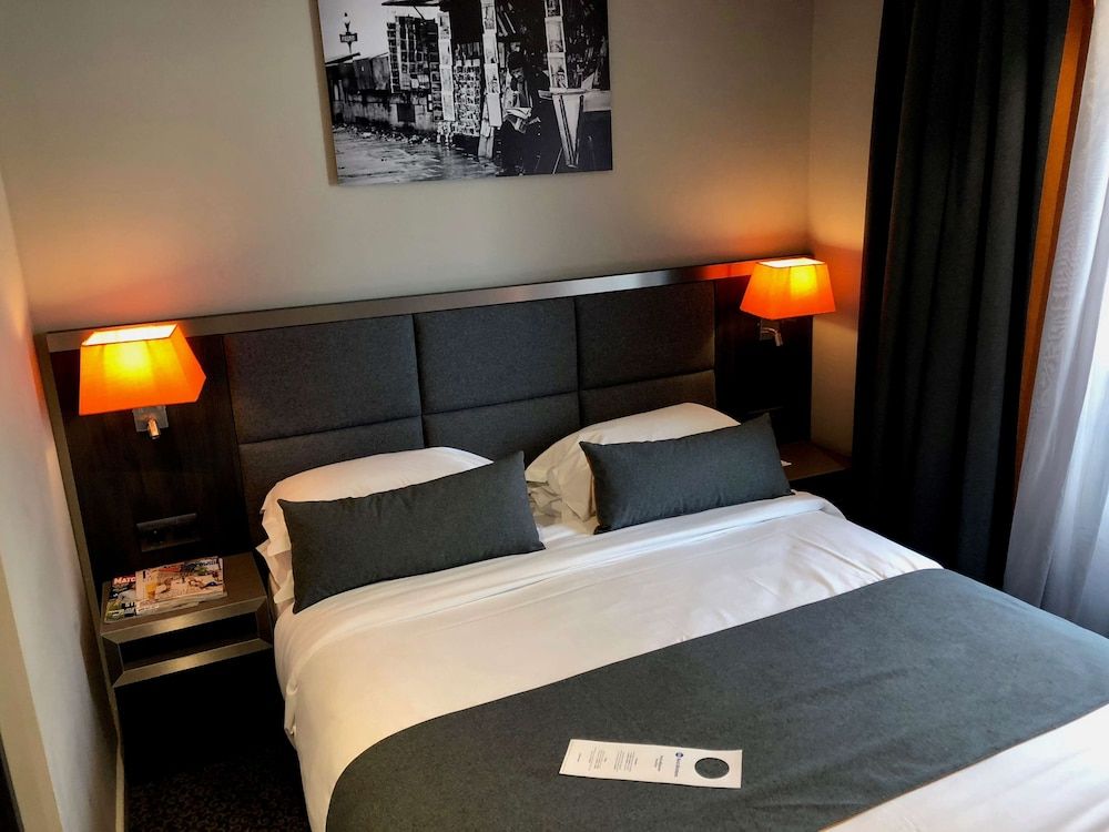 Best Western Empire Elysees Classic Room, 1 Double Bed 9