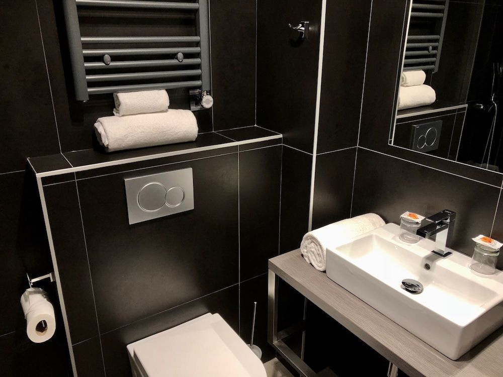 Best Western Empire Elysees Classic Room, 1 Double Bed 13