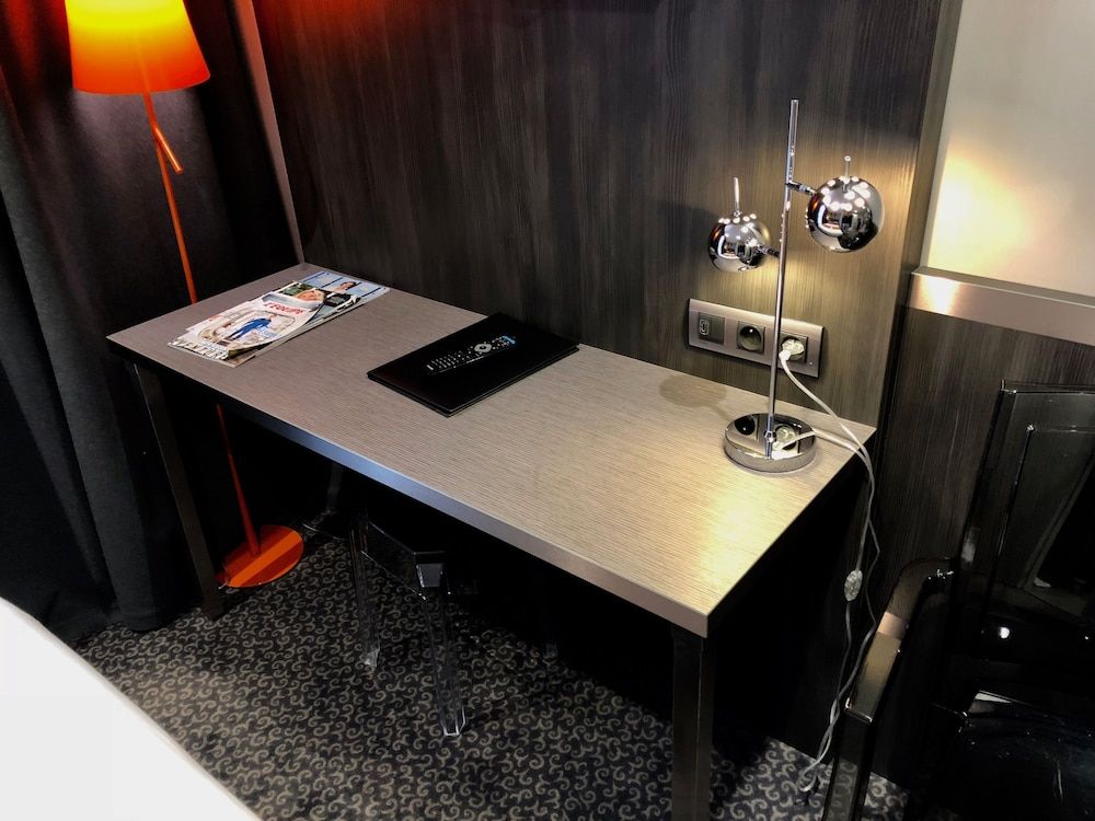 Best Western Empire Elysees Classic Room, 1 Double Bed 10